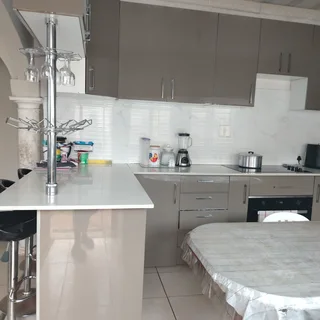 House - Ad posted by pinky mthekethi