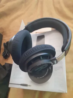 Brand new Phillips SHP9500 open back headphones for sale.
