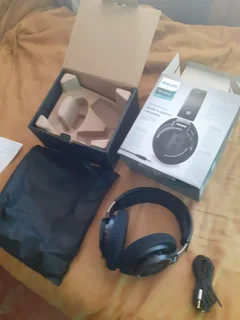 Brand new Phillips SHP9500 open back headphones for sale.