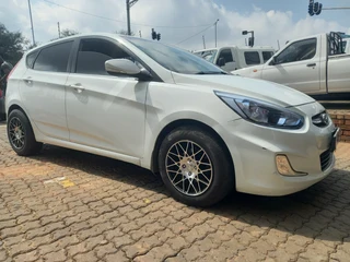 2016 Hyundai Accent Hatch 1.6 Fluid for sale!