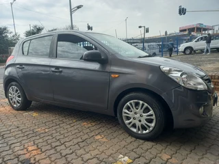 2012 Hyundai i20 1.4 Fluid for sale!