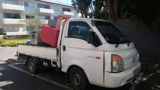BAKKIE FOR HIRE AT AN AFFORDABLE PRICE BOTH LONG AND SHORT(LOCAL) DISTANCE