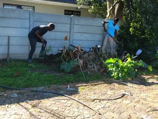 QUICK RESPONDING TREE FELLING **GARDEN REFUSE REMOVAL **YARD CLEANING SERVICES **STUMP REMOVAL