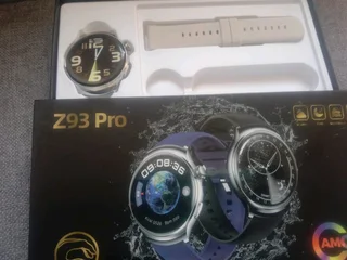 Brand new smarth watch for sale Never be use still in box