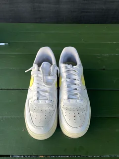 Nike Air Force 1 - Neon Yellow