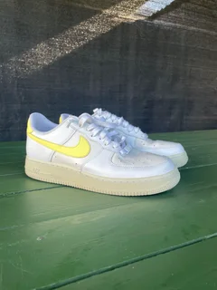 Nike Air Force 1 - Neon Yellow