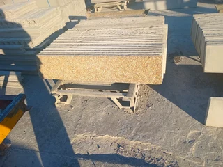 Vibcrate boundary wall