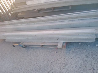 Vibcrate boundary wall