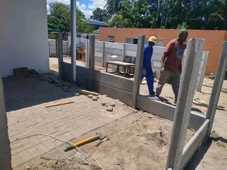 Vibcrate boundary wall