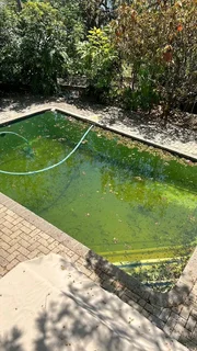 Swimming pool installation