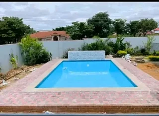 Swimming pool installation