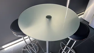 beautiful bar table and 2 bar chairs