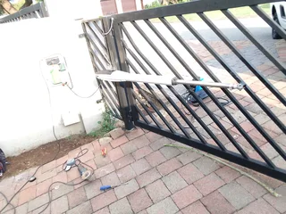 For all your Handyman services,anything to be fixed at Home,, maintenance, plumbing and painting .l