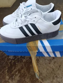 Both pairs size for R1600Sneakers for women