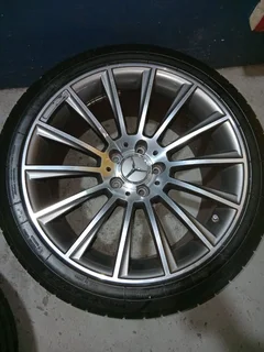 18inch AMG rims with tyre's