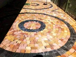 Paving installation