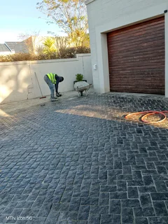 Paving installation