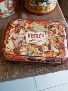 Nestle  collectable  biscuit tin.
