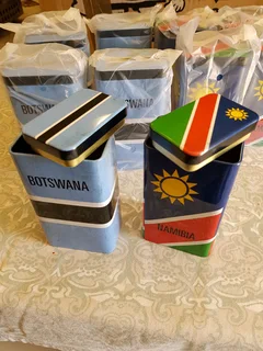 Beautiful  2 in 1 tins.