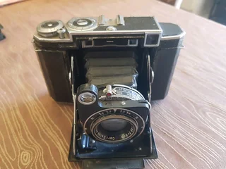 Zeiss  super ikhonta camera 1930s.