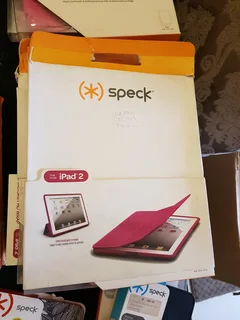 Speck  ipad2 covers to clear. Brand new.