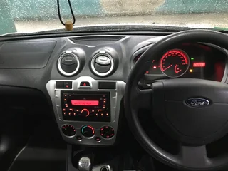 2013 Ford Fiesta Hatchback