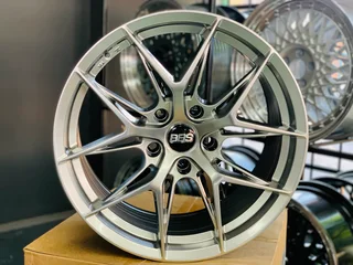 18”5x120 BMW wides and narrows 8.0J and 9.0J ET35/40 marked at R1 000#GT400