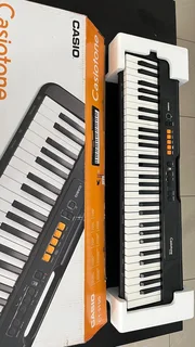 Electric Casio keyboard