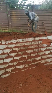 RETAINING WALL