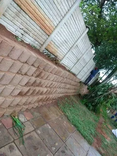 Retaining walls
