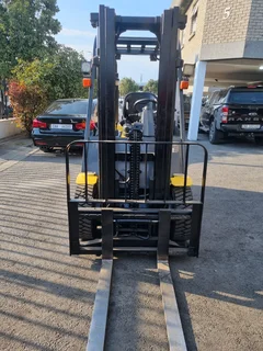 MAJOR PRICE CUTS!! Linde OM XD25 Forklift  - SPOOKY SPECIALS