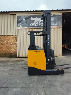 Hyundai Reach Truck 7.3m Lift