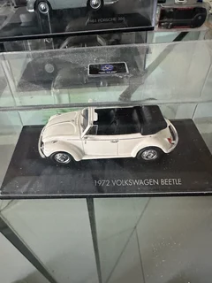 Volkswagen Beetle Convertible 1972 - 1:43