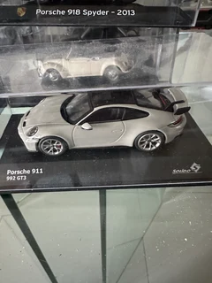 Porsche 911 - 992 Gt3 - 1:43 Solido Models