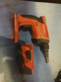 HILTI CORDLESS DRILL