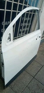 LEFT SIDE FRONT DOOR NISSAN QASHQAI