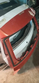 TAIL GATE VW POLO  8