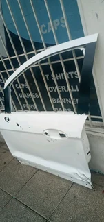 LEFT SIDE FRONT DOOR FORD ECOSPORT