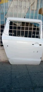 RIGHT SIDE SLIDING DOOR KIA SEDONA