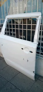 RIGHT SIDE SLIDING DOOR KIA SEDONA