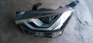 LEFT SIDE XENON HEADLIGHT ISUZU