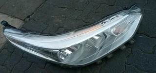 RIGHT SIDE HEADLIGHT TOYOTA YARIS NEW SHAPE
