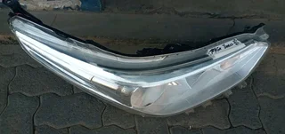 RIGHT SIDE HEADLIGHT TOYOTA YARIS NEW SHAPE