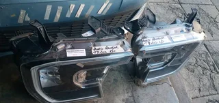RIGHT AND LEFT SIDE LED HEADLIGHTS FORD RANGER T9