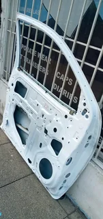 DOUBLE CAB LEFT SIDE FRONT DOOR TOYOTA HILUX LEGEND