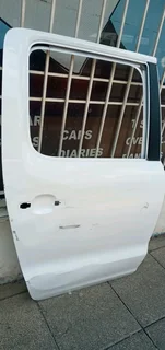 RIGHT SIDE BACK DOOR ISUZU