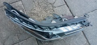 Right Side Headlight Toyota Fortuner Gd6 New Shape