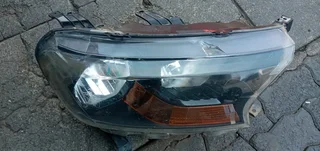 RIGHT SIDE HEADLIGHT FORD RANGER T7