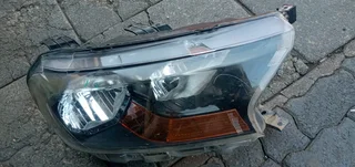 RIGHT SIDE HEADLIGHT FORD RANGER T7