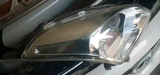 RIGHT SIDE HEADLIGHT SUZUKI BALENO/TOYOTA STARLET